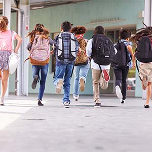 Het strategisch inrichten van een schoolplein maakt leren én spelen leuker